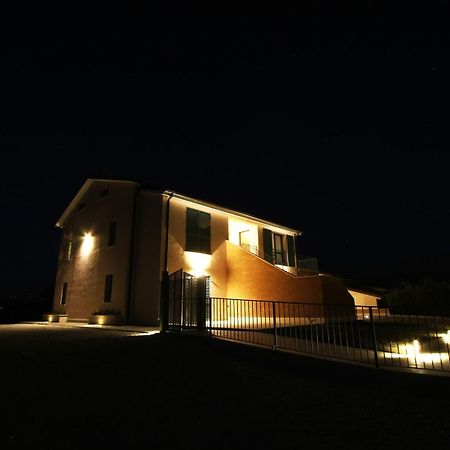 Villa La Collina del Girasole Montecastrilli Esterno foto