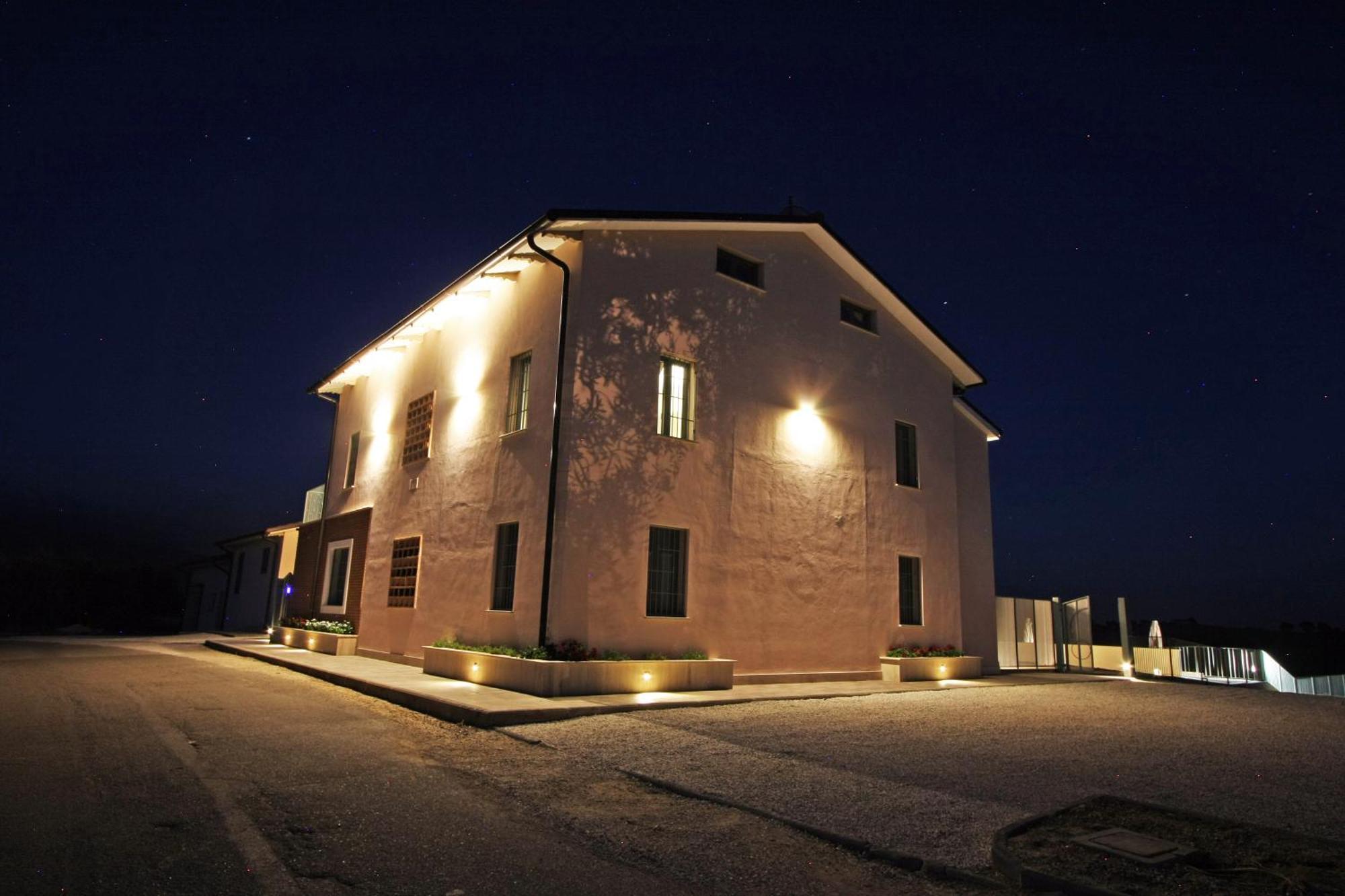 Villa La Collina del Girasole Montecastrilli Esterno foto