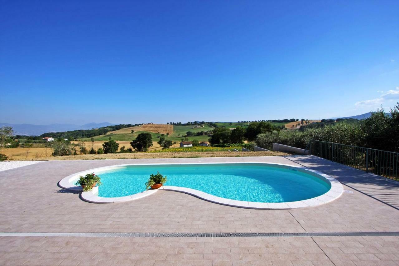 Villa La Collina del Girasole Montecastrilli Esterno foto